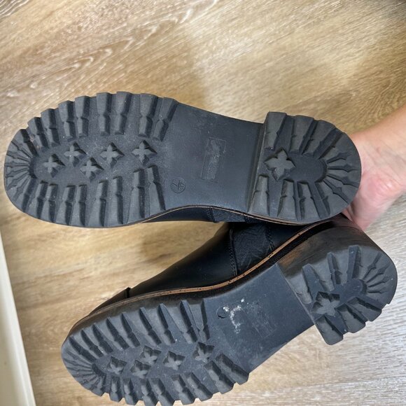 Journee Collection Mirette Chelsea Boot 7 - Picture 5 of 6